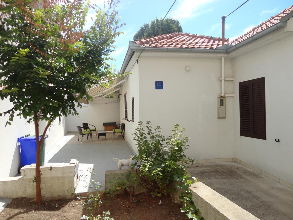 Apartment Ivana Biograd Na Moru Luaran gambar